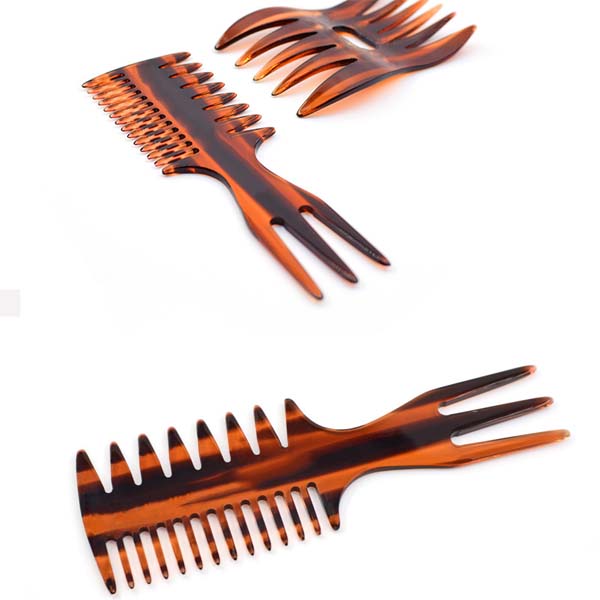 Shaped wide tooth comb